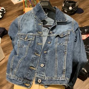 Mavi Trucker Jean jacket never been worn. Excellent condition.